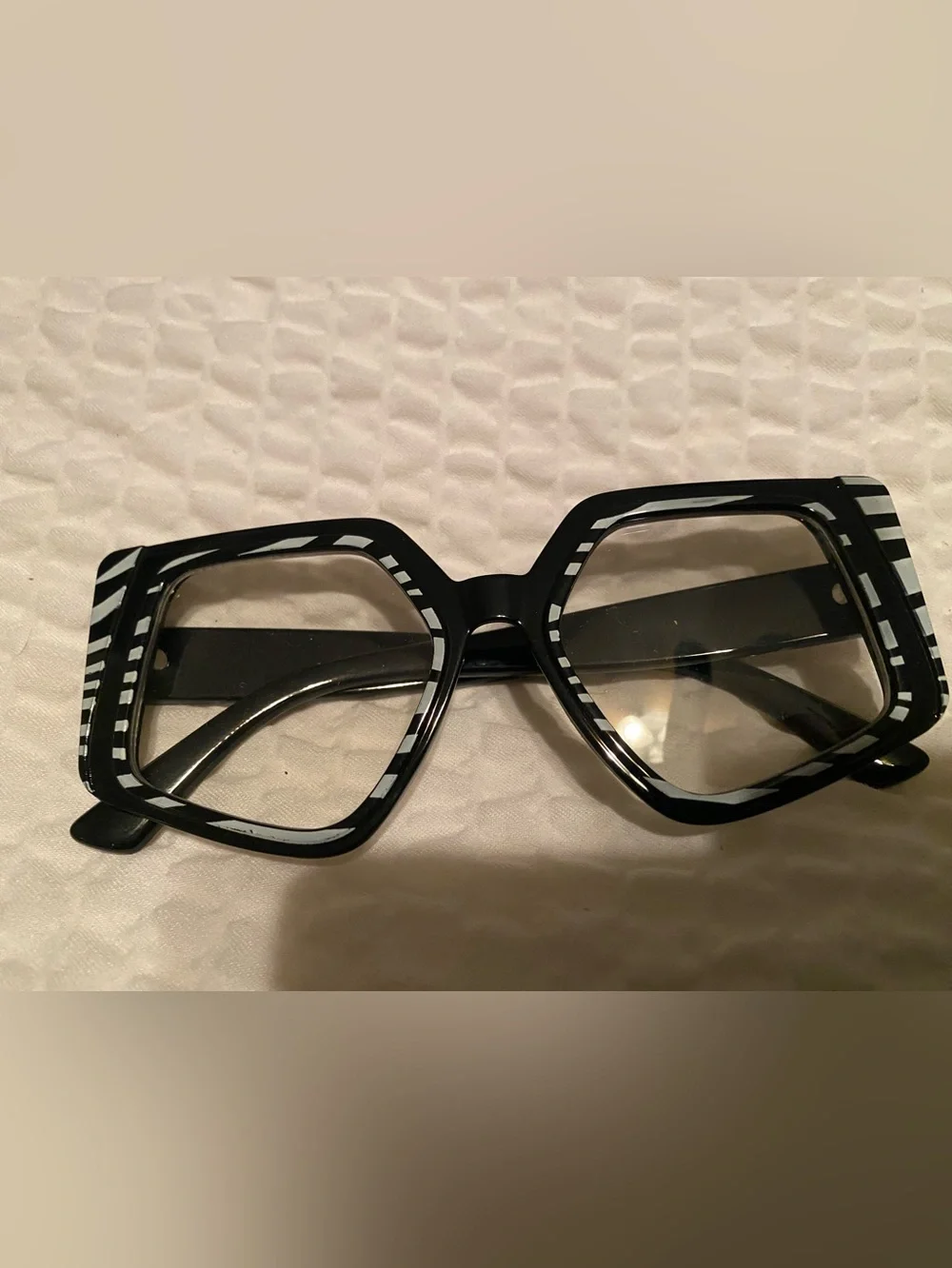 Black and White Geometric square glasses